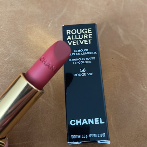 CHANEL ROUGE ALLURE VELVET # 58.new - Picture 3 of 3